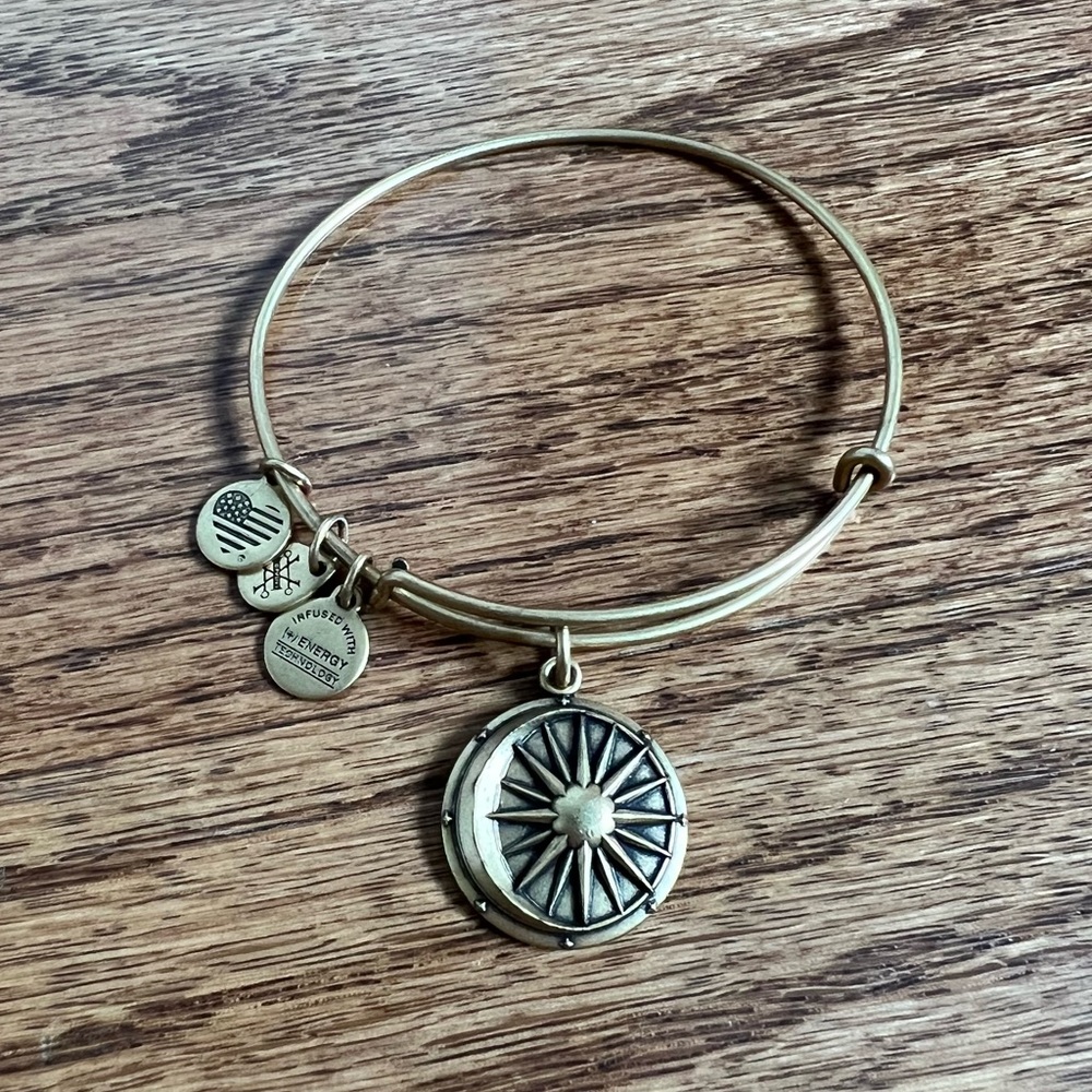 NWOT Alex and Ani Cosmic Balance Bangle